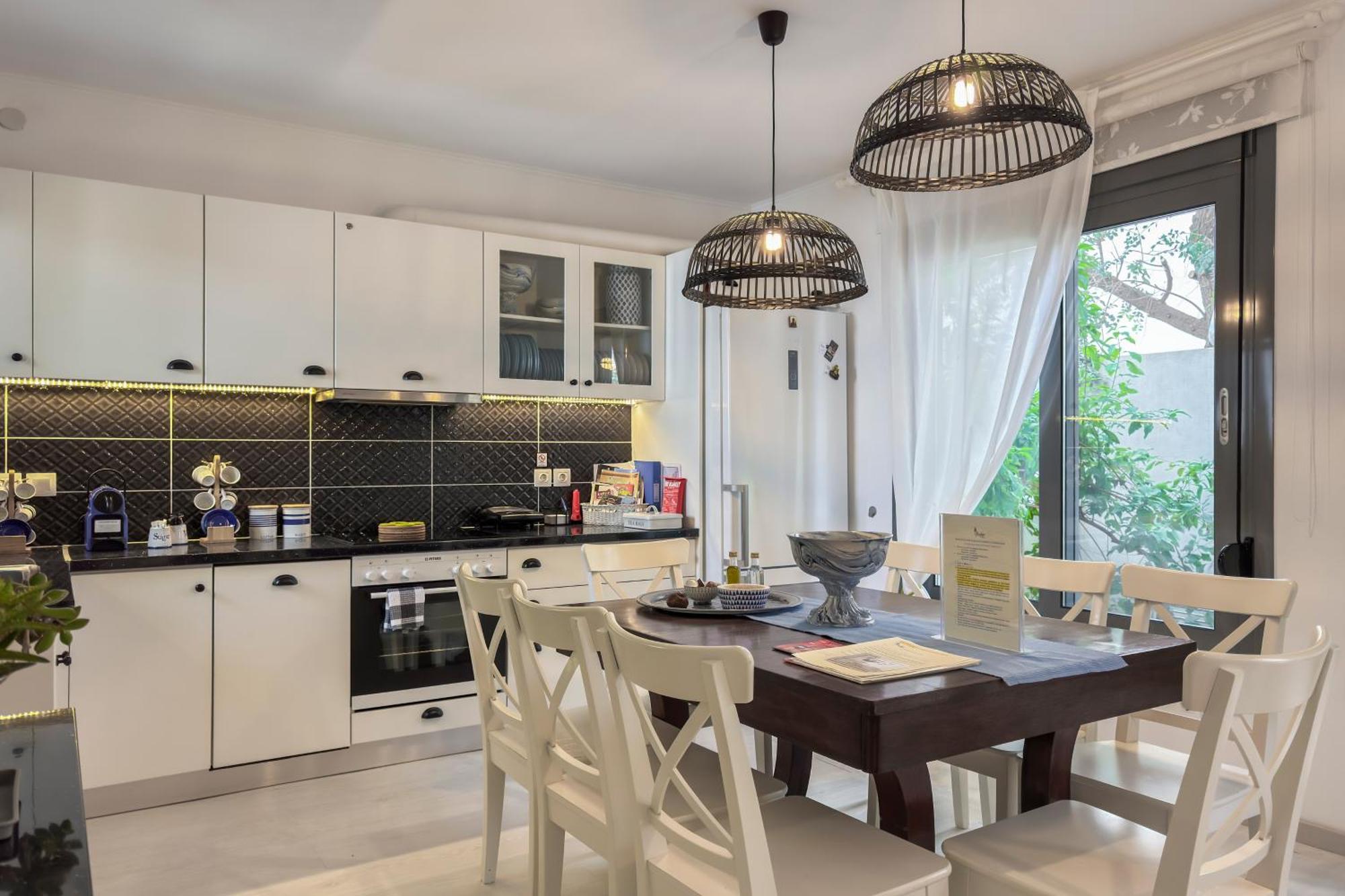 Alisahni Villa & Suite カト・ダラトソ エクステリア 写真